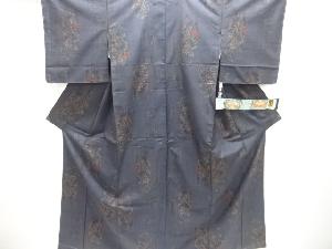 未使用品　仕立て上がり　唐花模様織り出し本場泥大島紬着物(7マルキ)